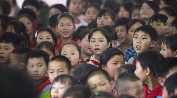 “六一微心愿，愛(ài)心暖童心”湘江電纜攜手村長(zhǎng)李銳愛(ài)心傳遞 點(diǎn)亮未來(lái)
