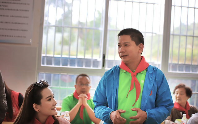“六一微心愿，愛(ài)心暖童心”湘江電纜攜手村長(zhǎng)李銳愛(ài)心傳遞 點(diǎn)亮未來(lái)