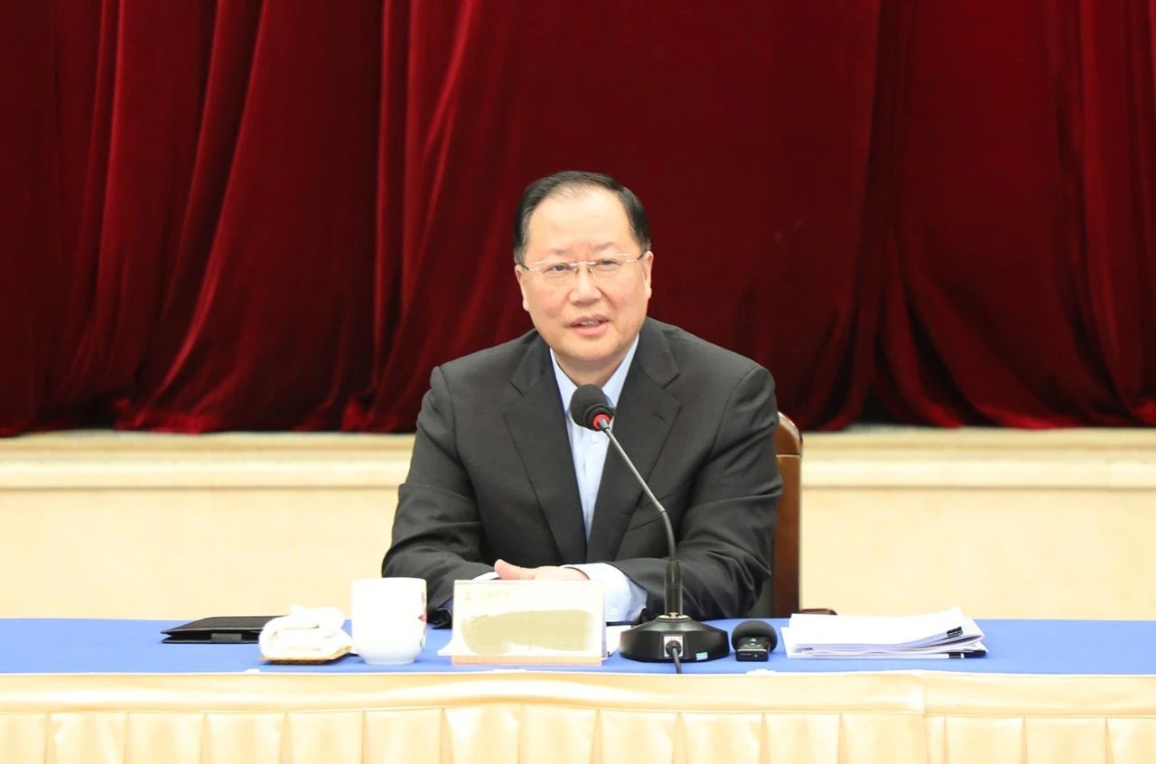 毛偉明省長出席全省民營企業(yè)家座談會，湘江電纜董事長侯少斌應(yīng)邀參加